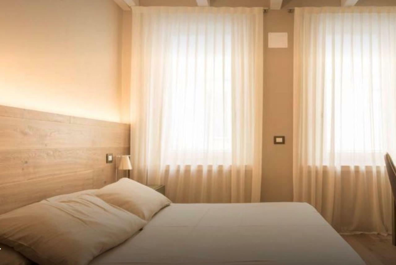 Bed and Breakfast Accademia 21 Мантуя Экстерьер фото