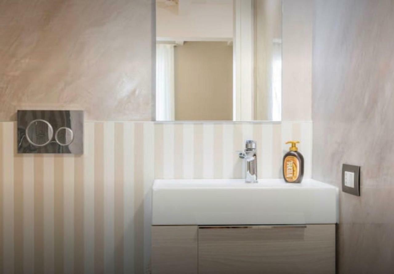 Bed and Breakfast Accademia 21 Мантуя Экстерьер фото